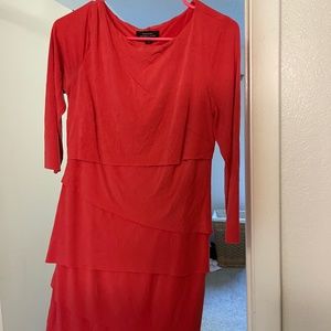 Size 6 salmon colored Tahari dress